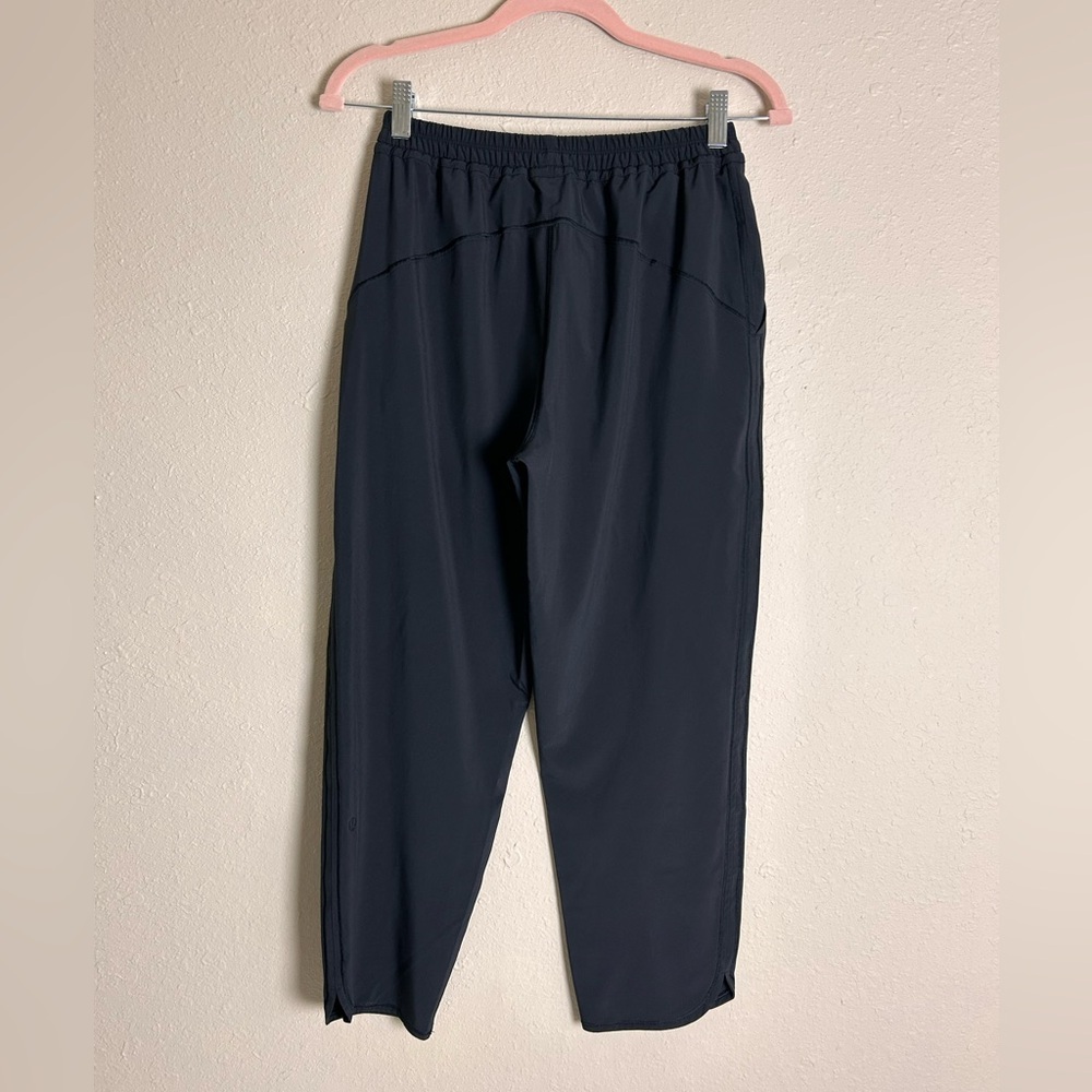 Lululemon black lightweight pants - Picture 2 of 6